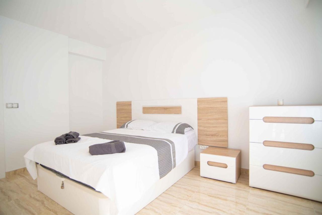 Beautiful Two Bedroom Apartment Next To The Beachfront Torre de la Horadada Exterior photo